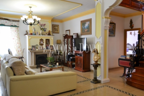 Casa señorial de estilo colonial en venta. Carrión de Los Condes. Palencia.