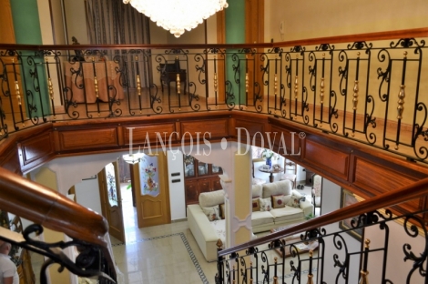 Casa señorial de estilo colonial en venta. Carrión de Los Condes. Palencia.