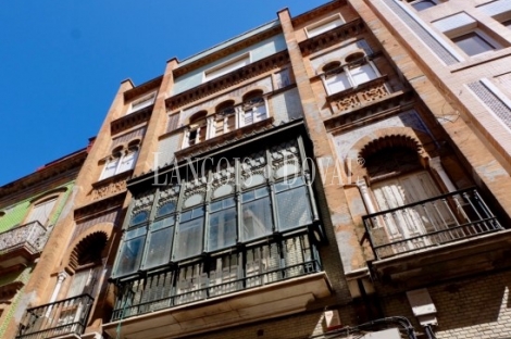 Huelva. Edificio histórico en venta. Centro urbano. Ideal comercial y oficinas. 