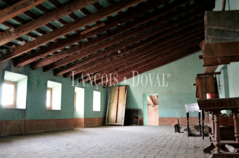 Castillo en venta. Penedès. Casa palacio fortificada.  Ideal enoturismo.