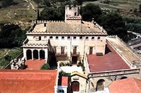 Castillo en venta. Penedès. Casa palacio fortificada.  Ideal enoturismo.