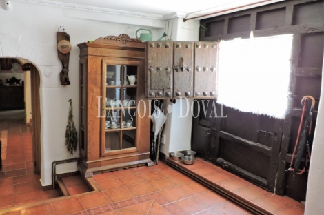 Vitoria. Armiñón. Antigua casa de piedra en venta. Estavillo. Álava.