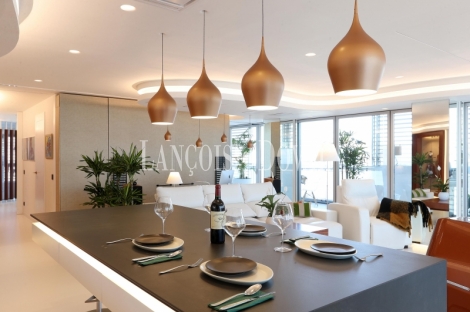 Barcelona. Exclusivo piso de diseño en venta. Diagonal Mar.