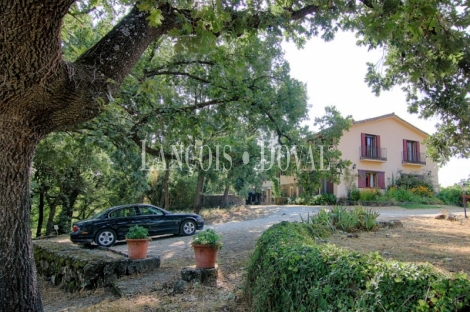 Ávila Candeleda. Posada casa rural en venta. Sierra de Gredos. Rio Tiétar