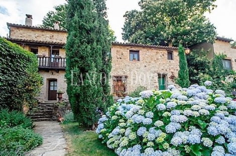 Valle del Jerte. Hotel rural con encanto en venta. Sierra de Gredos. Jerte. Tornavacas.