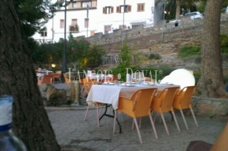 Restaurante en venta. Sagunto. Junto teatro romano.