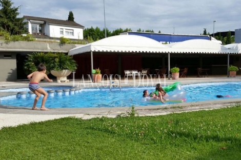 Banyoles. Hotel en venta a orillas del lago.