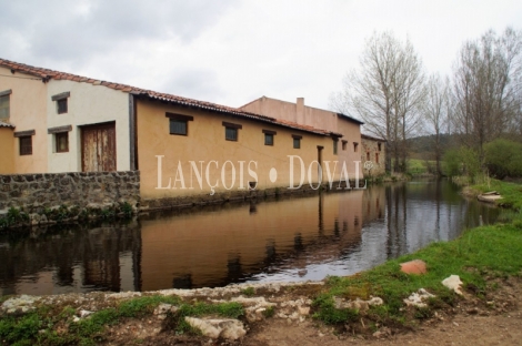 Burgos. Molino y aserradero en venta. Ideal turismo rural. Aldea Del Pinar.