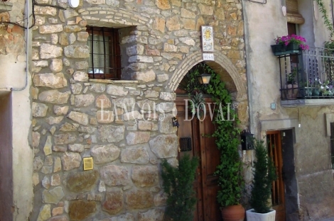 Torreón medieval en venta. Talarn. Lleida. Edificio histórico Ideal alojamiento rural.