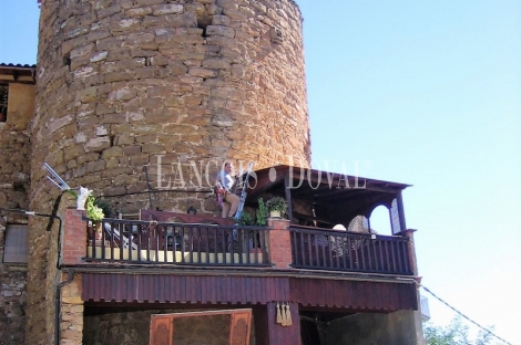 Torreón medieval en venta. Talarn. Lleida. Edificio histórico Ideal alojamiento rural.