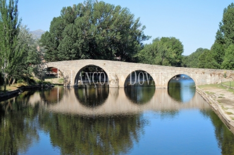 Ávila. Venta hotel rural con encanto. Centro hípico. Navaluenga.