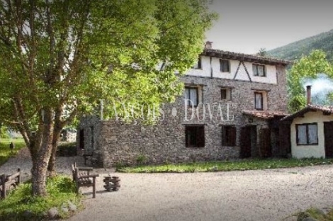 Hotel con encanto en venta. Restaurante asador. Ezcaray. La Rioja