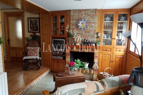 Huesca. Hostal y restaurante con vivienda en venta. Benabarre. Pilzán.