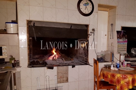 Huesca. Hostal y restaurante con vivienda en venta. Benabarre. Pilzán.