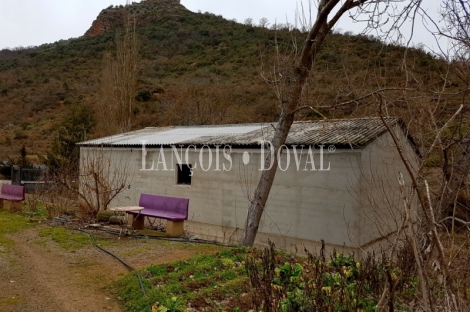 Huesca. Hostal y restaurante con vivienda en venta. Benabarre. Pilzán.