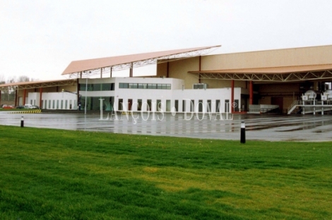 Modernas bodegas en venta. D.O Vinos de la tierra Valle del Cinca. Huesca.