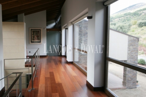 San Lorenzo de El Escorial. Singular y exclusivo chalet en venta.