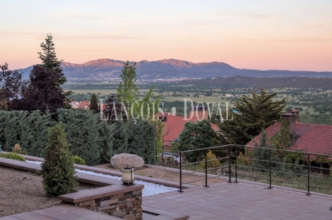 San Lorenzo de El Escorial. Singular y exclusivo chalet en venta.