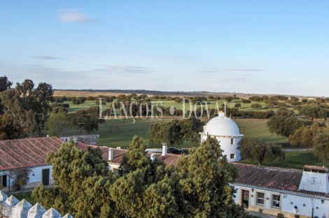 Cáceres. Venta hotel con encanto y restaurante eventos y celebraciones.