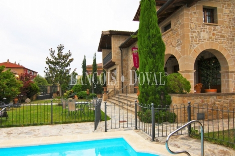 Olite. Venta hotel con encanto. Navarra propiedades emblemáticas y hoteles.