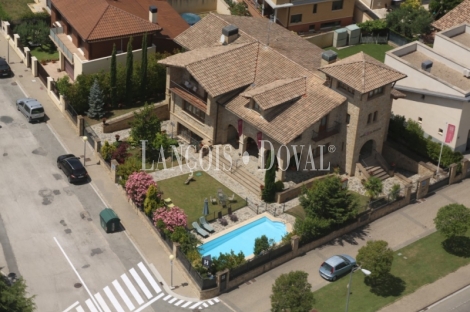 Olite. Venta hotel con encanto. Navarra propiedades emblemáticas y hoteles.