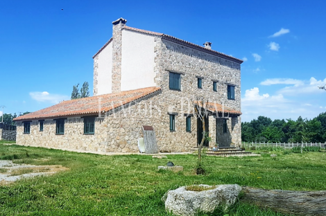 Encommium Caramelo Hornear Sierra de Ávila. Casa rural en venta. San Esteban de Los Patos. | Lançois Doval Encommium Caramelo Hornear Sierra de Ávila. Casa rural en venta. San Esteban de Los Patos. | Lançois Doval