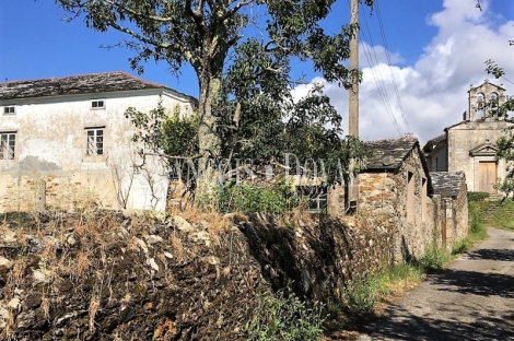 A Coruña. Ortigueira. Pazo en venta. Galicia casas rurales singulares.