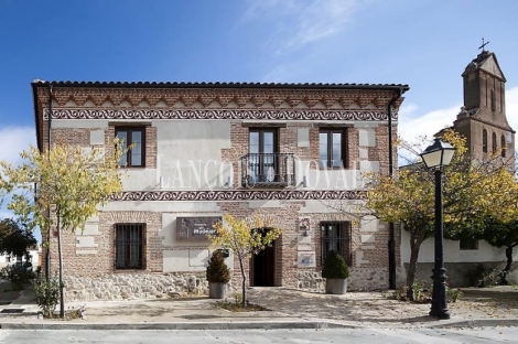 Avila. Hotel con encanto en venta. Velayos. Posada real de Castilla León.