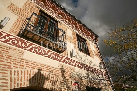 Avila. Hotel con encanto en venta. Velayos. Posada real de Castilla León.