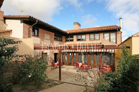 Avila. Hotel con encanto en venta. Velayos. Posada real de Castilla León.