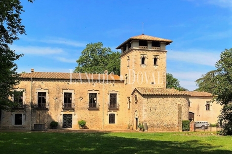 Girona. Palacio en venta. Salt. Ideal finca eventos y hotel.