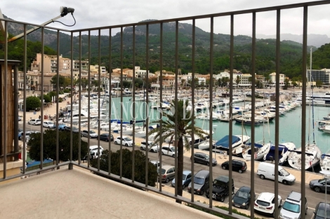 Sóller. Casa de pueblo en venta con vistas al puerto.