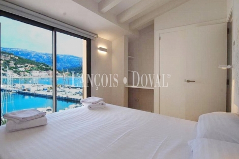 Sóller. Casa de pueblo en venta con vistas al puerto.