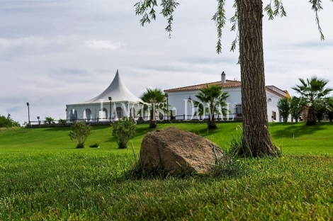 Jerez De Los Caballeros. Hacienda hotel en venta. Restaurante eventos.