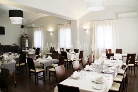 Jerez De Los Caballeros. Hacienda hotel en venta. Restaurante eventos.