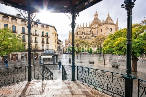 Segovia. Piso en venta junto Catedral y Plaza Mayor. 