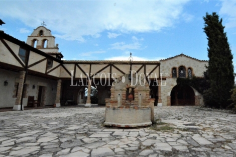 Casas rurales, hoteles con encanto y propiedades singulares en venta.Segovia. 