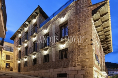 Ávila. Edificio histórico en venta actualmente hotel con encanto.