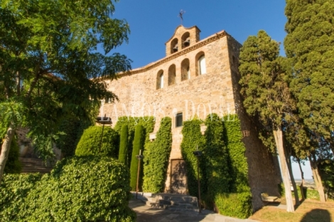 Baix Empordà. Histórico castillo en venta.