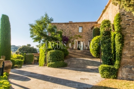 Baix Empordà. Histórico castillo en venta.