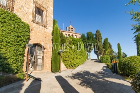 Baix Empordà. Histórico castillo en venta.