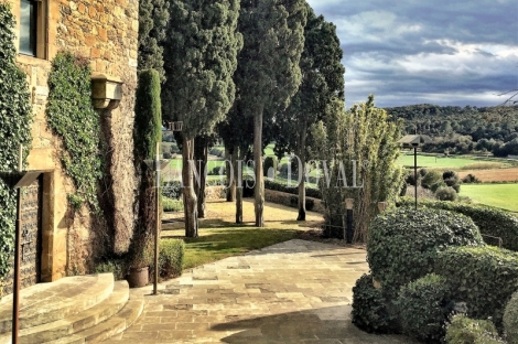 Baix Empordà. Histórico castillo en venta.