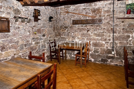 Asturias. Oportunidad. Restaurante en venta con apartamentos turísticos. Proaza. Senda del Oso.