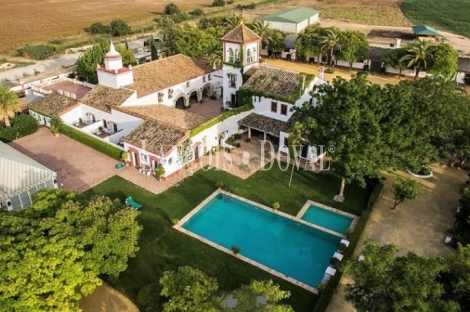 Sevilla. Emblemática hacienda en alquiler para eventos, bodas y celebraciones.