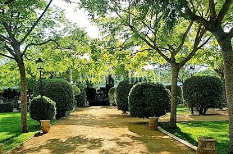 Sevilla. Emblemática hacienda en alquiler para eventos, bodas y celebraciones.