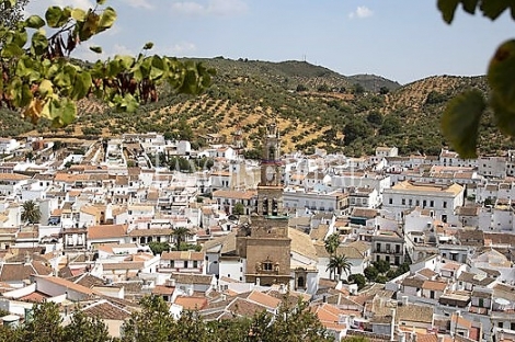 Sierra Norte de Sevilla. Hotel rural en venta. Constantina.