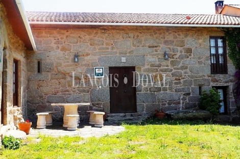 A Coruña. Venta casa rural. Paderne.