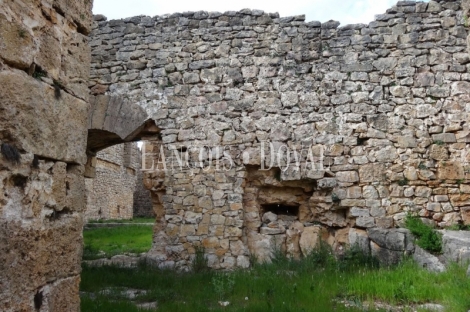 Castillo fortaleza militar en venta. Cuenca.