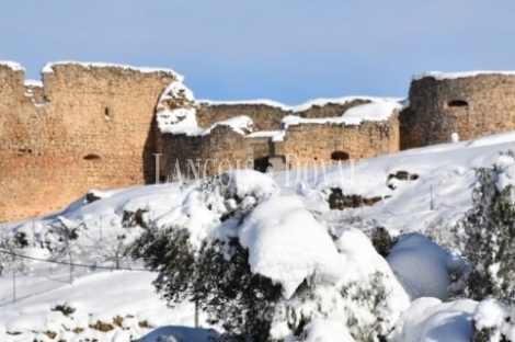 Castillo fortaleza militar en venta. Cuenca.