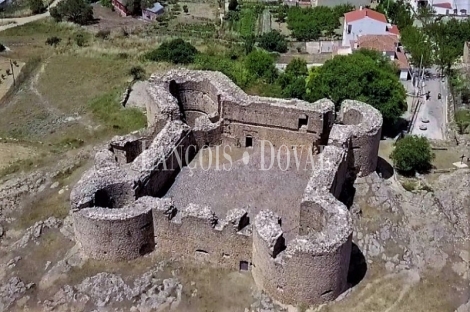 Castillo fortaleza militar en venta. Cuenca.